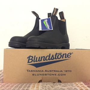 NEW WITH TAGS Blundstone 500 black Chelsea boots